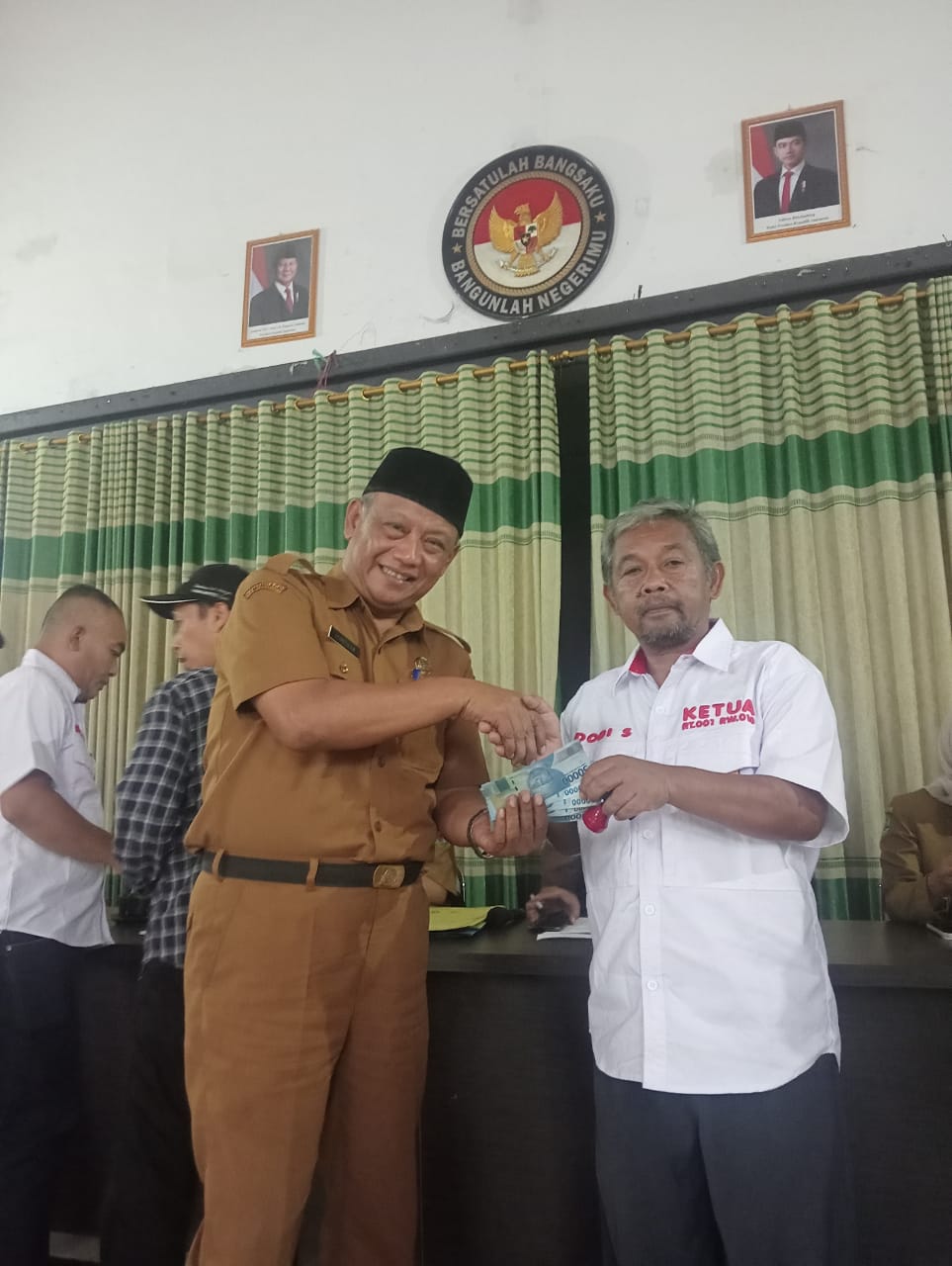 embagian-insentif-rt-rw-desa-soreang
