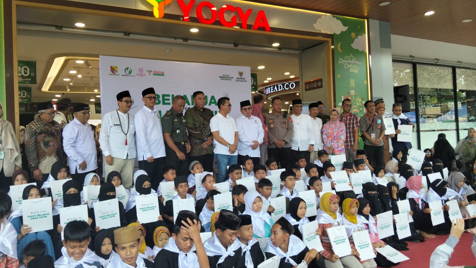 belanja-gratis-anak-yatim-bersama-baznas-kabupaten-bandung