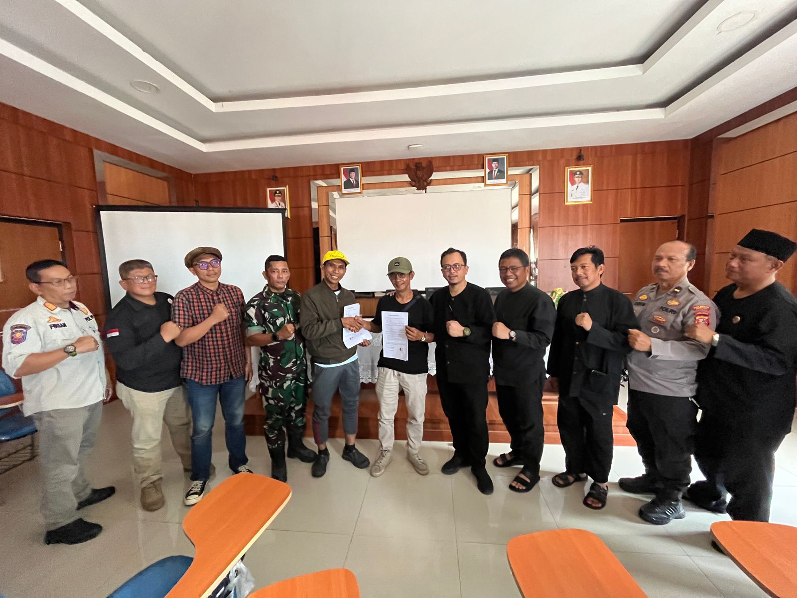 musyawarah-pembahasan-pengaduan-penjualan-ayam-potong-di-kecamatan-soreang