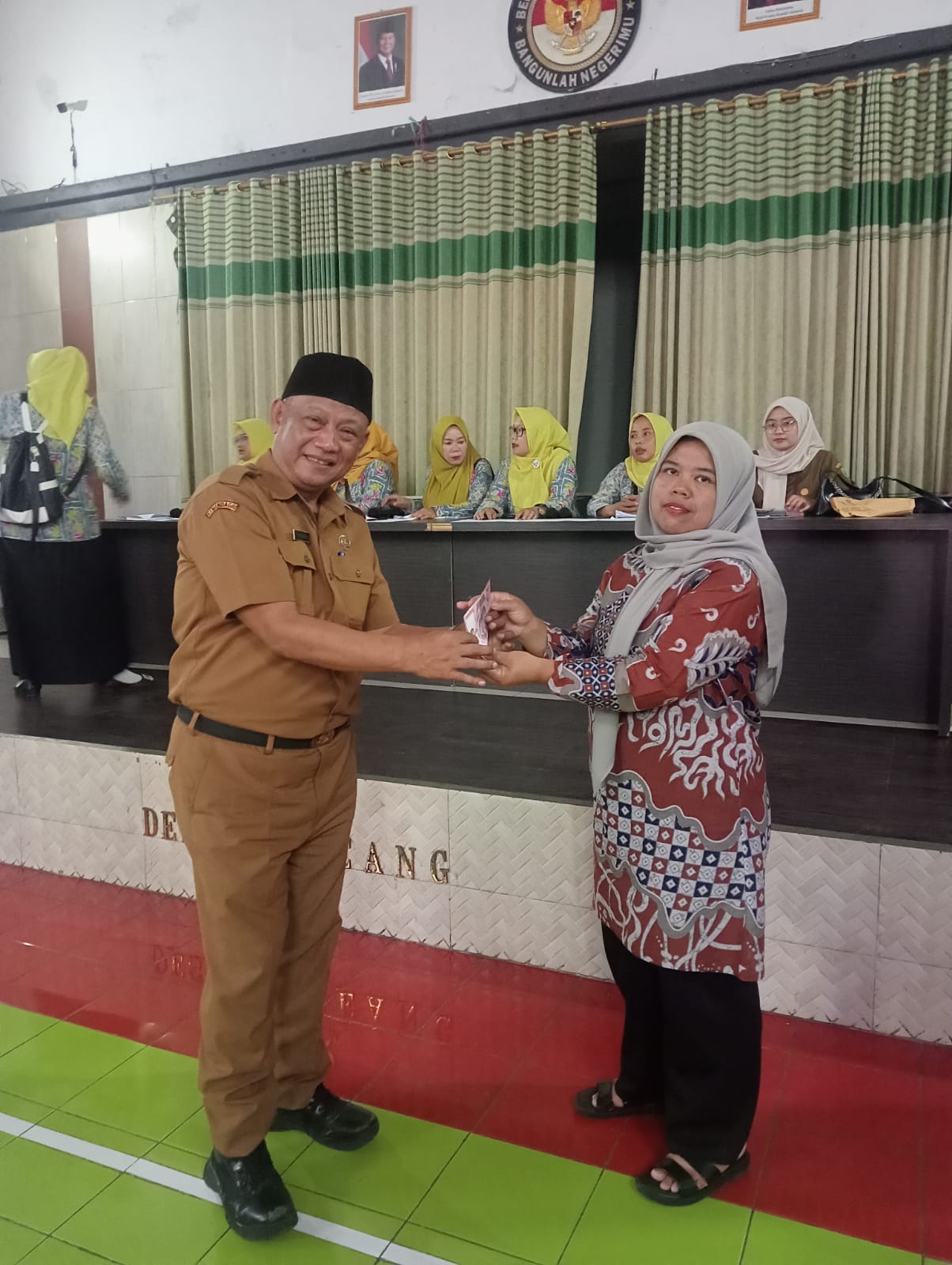 penyaluran-insentif-kader-pkk-desa-soreang-periode-juli-oktober-2025