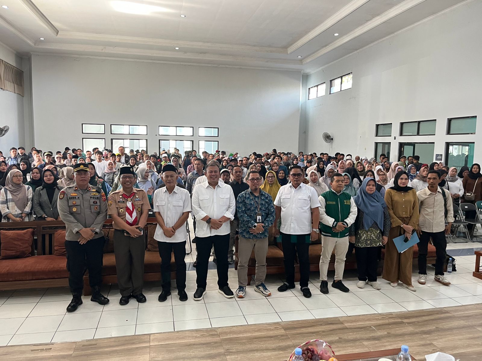 camat-soreang-hadiri-sosialisasi-program-jaminan-kesehatan-nasional-bersama-wakil-ketua-dpr-ri-sekaligus-dalam-rangka-reses-i-anggota-dpr-ri-tahun-sidang-2025-2026